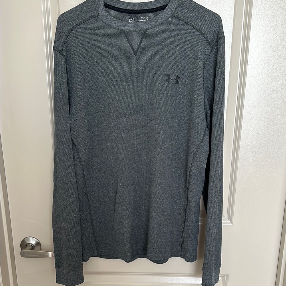 Under Armour Gray Long Sleeve Tee Casual Fit
